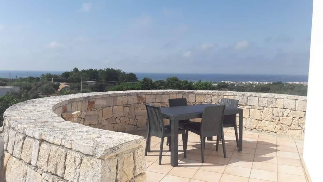 Terrazza al primo piano, vista mare